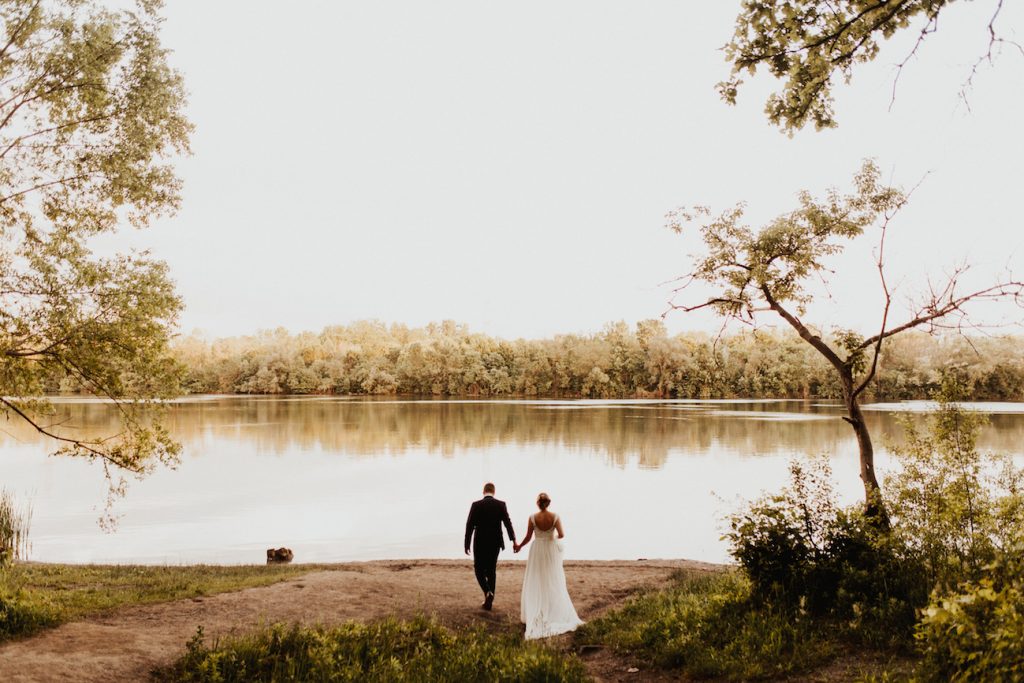 adventurous-lakeside-wedding-session-ontario-toronto-banff-alberta-canada-destination-wedding-photographer-havilah-heger-calgary-lethbridge_0002