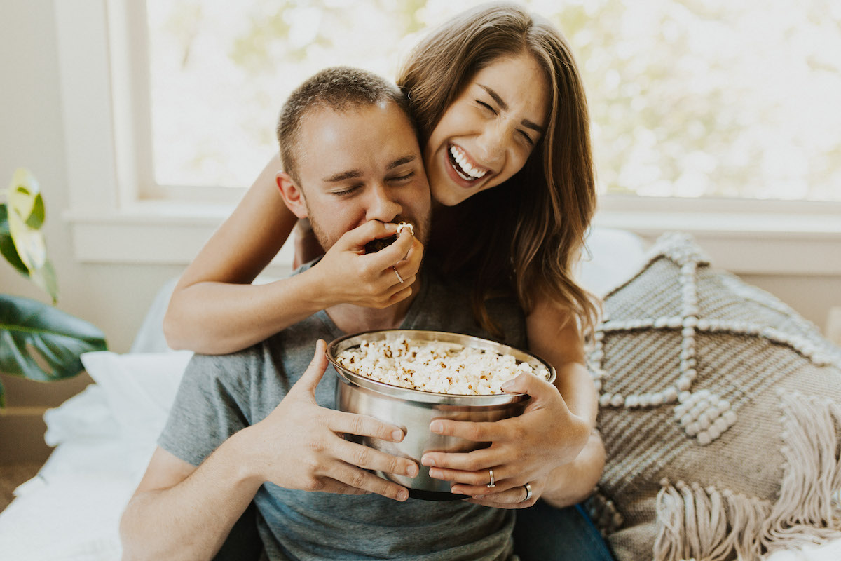 adventurous-mountain-engagement-session-banff-alberta-canada-calgary-edmonton-photographer-couple-photos-session-destination-wedding-photographer-indoorhomeshoot-lethbridge-wedding-photographer_233