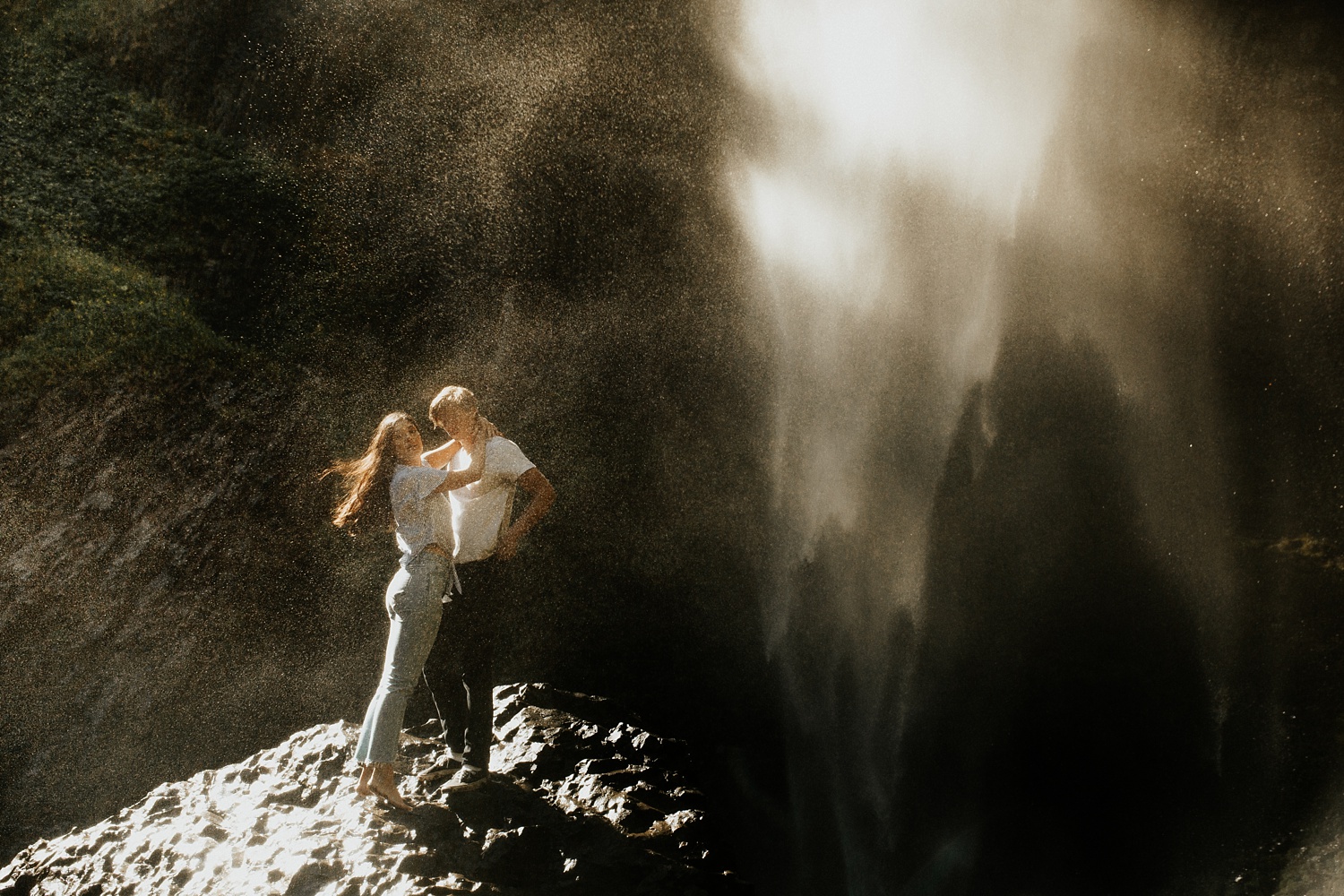 adventurous-mountain-engagement-session-banff-alberta-canada-calgary-edmonton-lethbridge-destination-wedding-photographer-havilah-heger-waterfall-banff-session-couples-photography_10