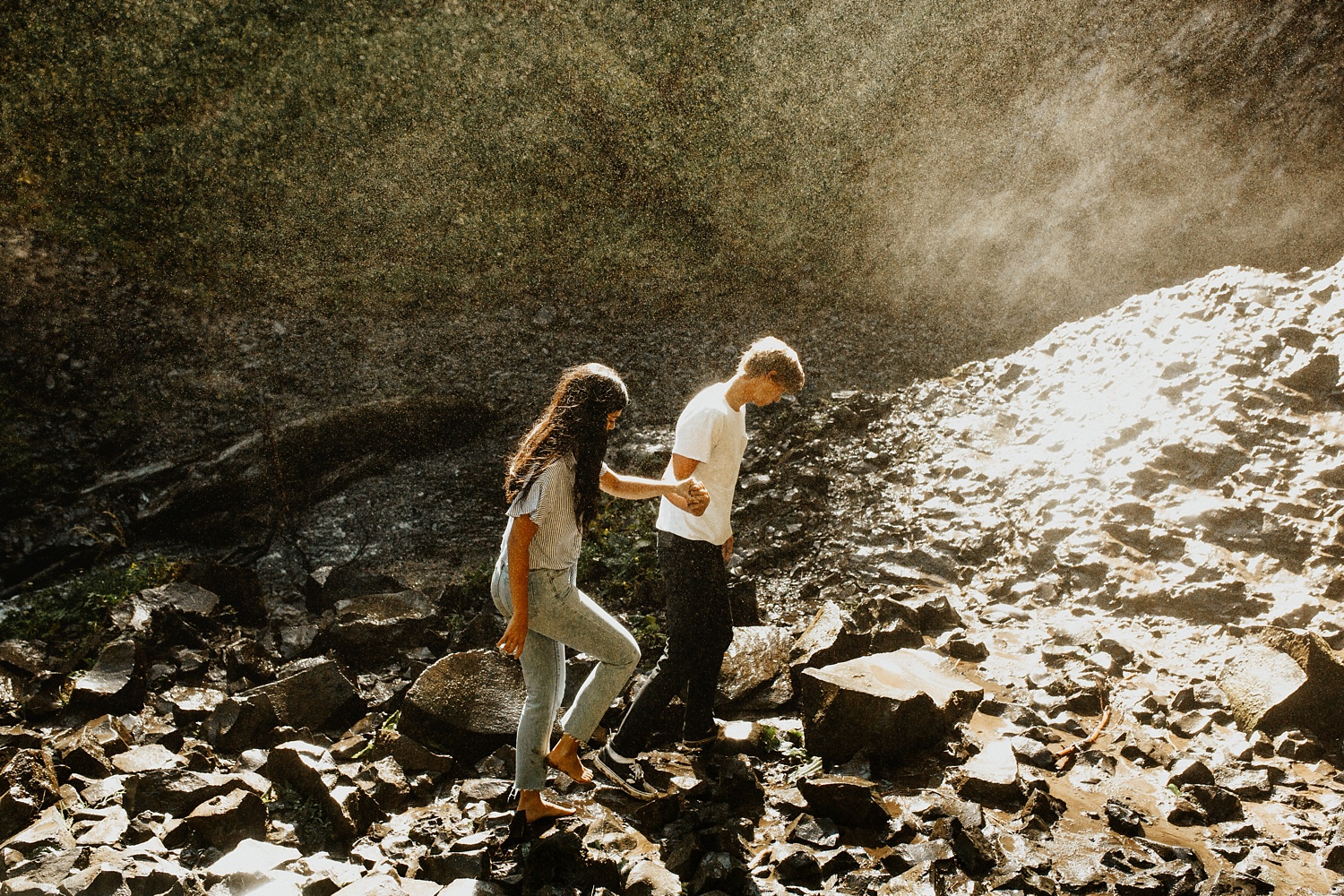 adventurous-mountain-engagement-session-banff-alberta-canada-calgary-edmonton-lethbridge-destination-wedding-photographer-havilah-heger-waterfall-banff-session-couples-photography_11