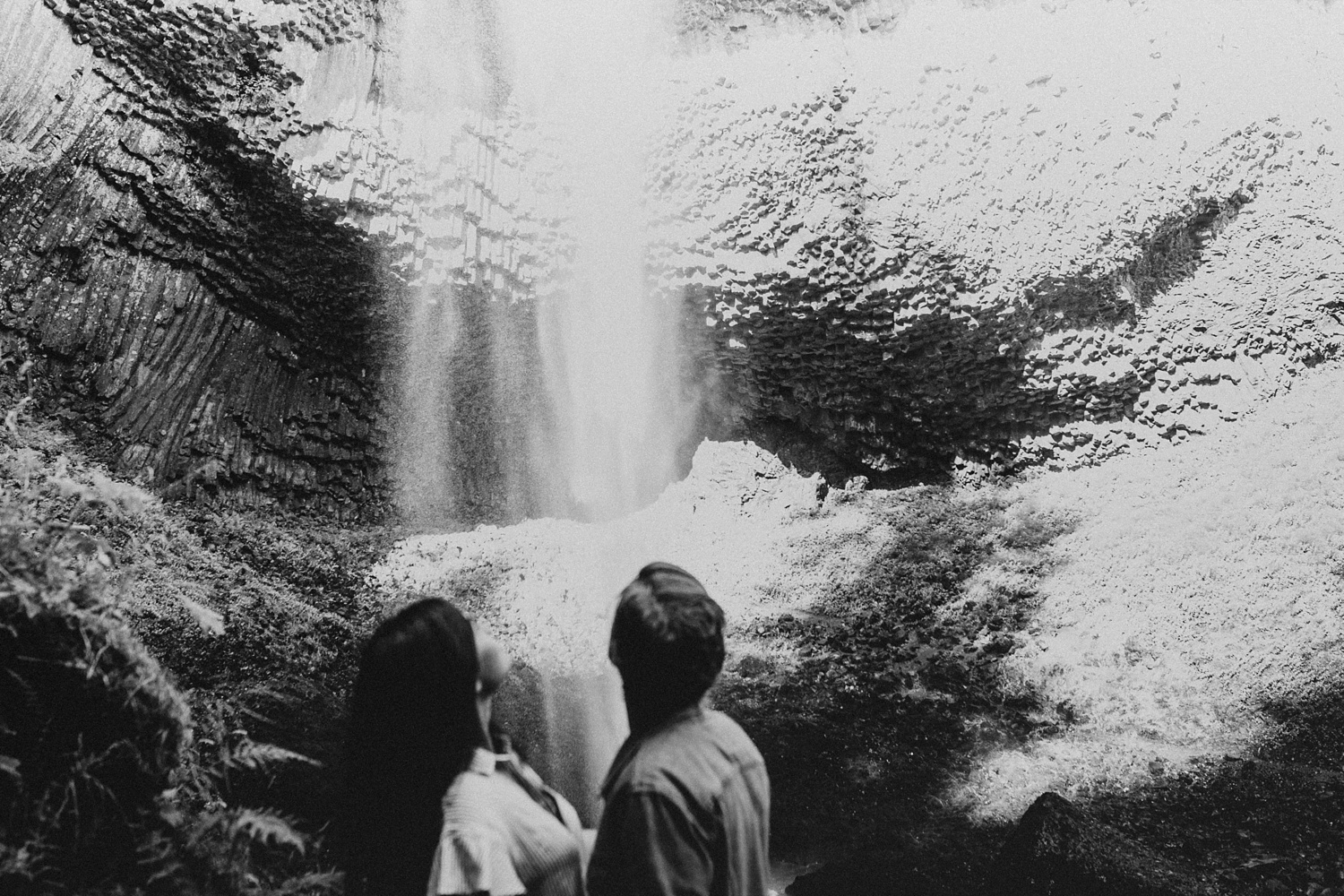 adventurous-mountain-engagement-session-banff-alberta-canada-calgary-edmonton-lethbridge-destination-wedding-photographer-havilah-heger-waterfall-banff-session-couples-photography_18