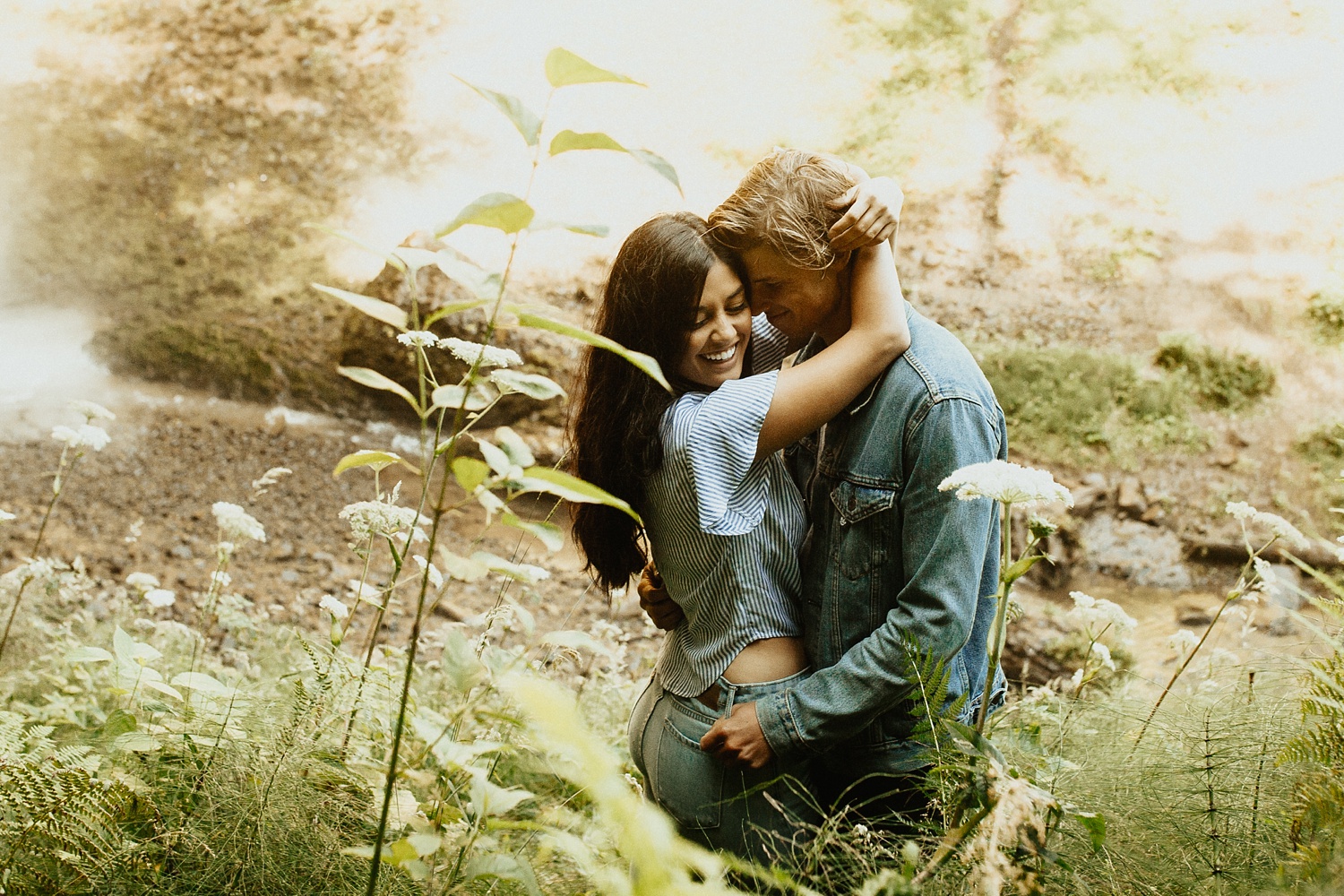 adventurous-mountain-engagement-session-banff-alberta-canada-calgary-edmonton-lethbridge-destination-wedding-photographer-havilah-heger-waterfall-banff-session-couples-photography_20