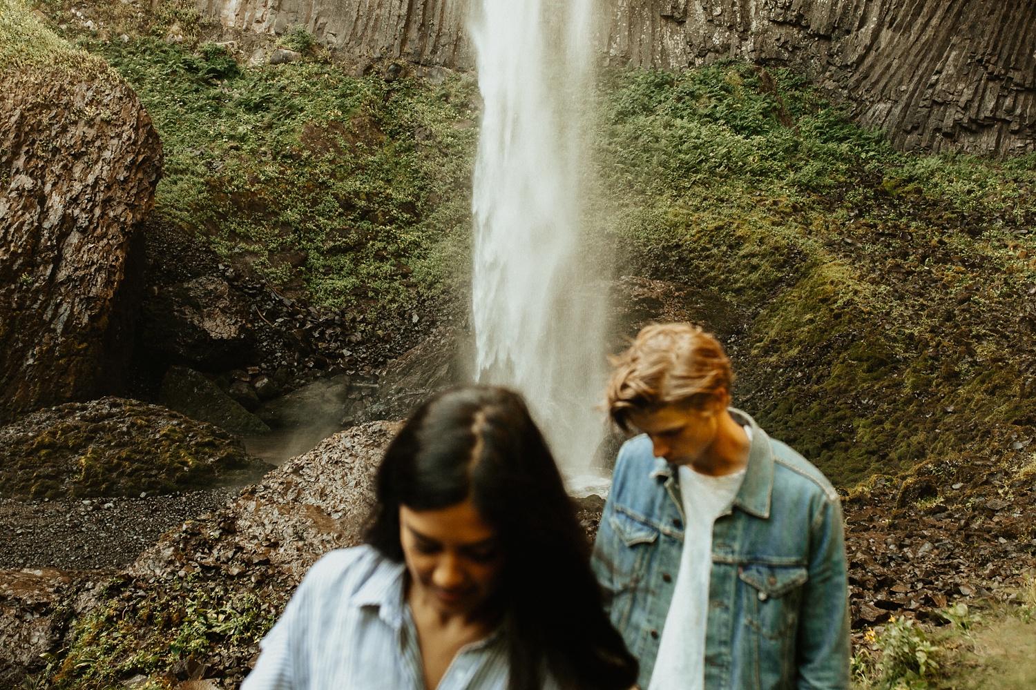 adventurous-mountain-engagement-session-banff-alberta-canada-calgary-edmonton-lethbridge-destination-wedding-photographer-havilah-heger-waterfall-banff-session-couples-photography_24