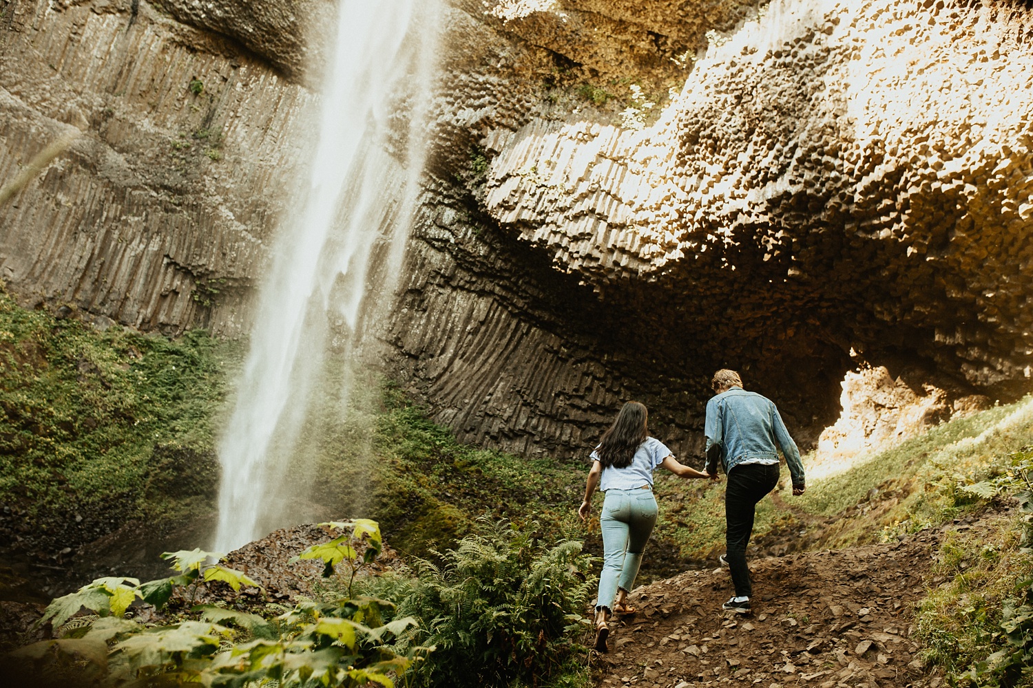 adventurous-mountain-engagement-session-banff-alberta-canada-calgary-edmonton-lethbridge-destination-wedding-photographer-havilah-heger-waterfall-banff-session-couples-photography_28