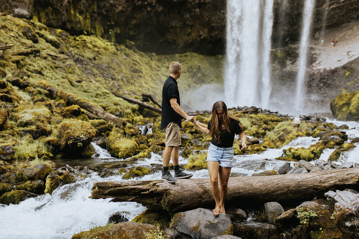 Lethbridge wedding photographer, Alberta wedding photographer, Alberta elopement photographer, Banff wedding photographer, Banff elopement photographer, adventurous photographer, Canada, Alberta, waterfall_3