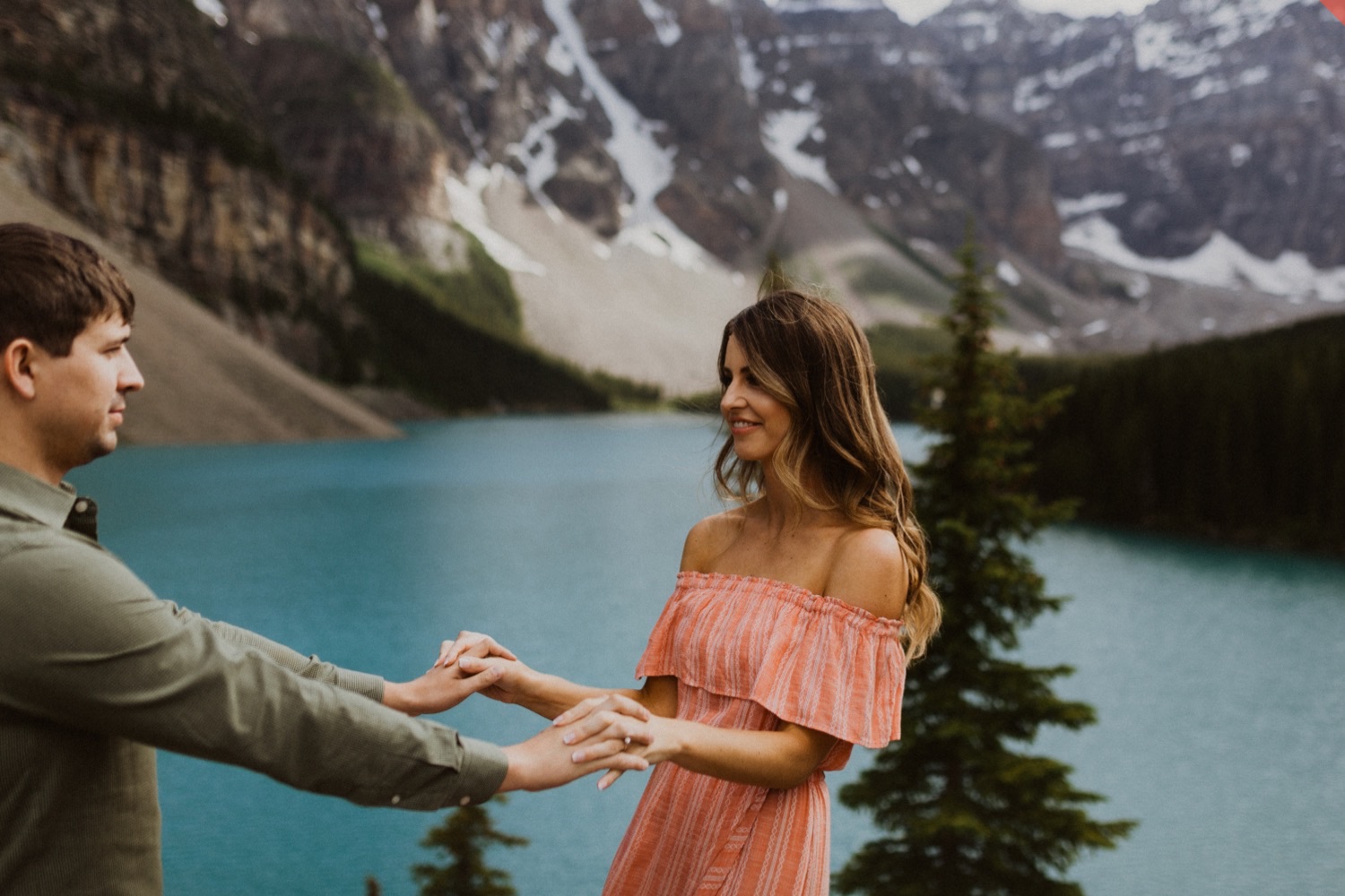 Engagement photos at Moraine Lake, Engagement photos at Moraine Lake in Banff National Park, Engagement photos in Banff, Engagement Photos in Banff National Park