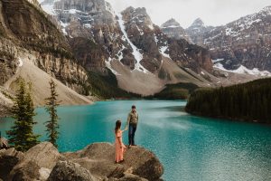 Moraine Lake Engagement Session in Banff_37