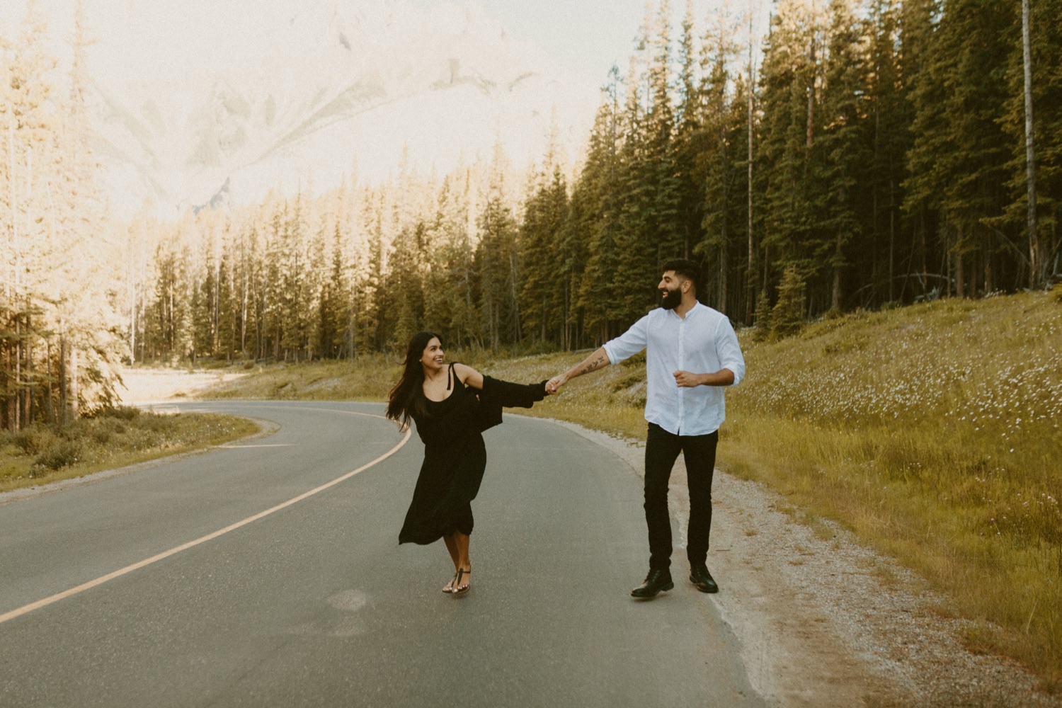 Canmore Engagement Photos, Engagement photos in Canmore, Engagement session in Canmore, Canmore Engagement session, Engagement photos in Canmore at Two Jack lake, Two Jack Lake engagement photos, Two Jack Lake Engagement session, Engagement session near Banff, Engagement session in Banff, where to get engagement photos in Banff, best place for engagement photos in Banff, Sunrise photos in Canmore, Sunrise photos in Banff, Best banff wedding photographer, best banff engagement photographer