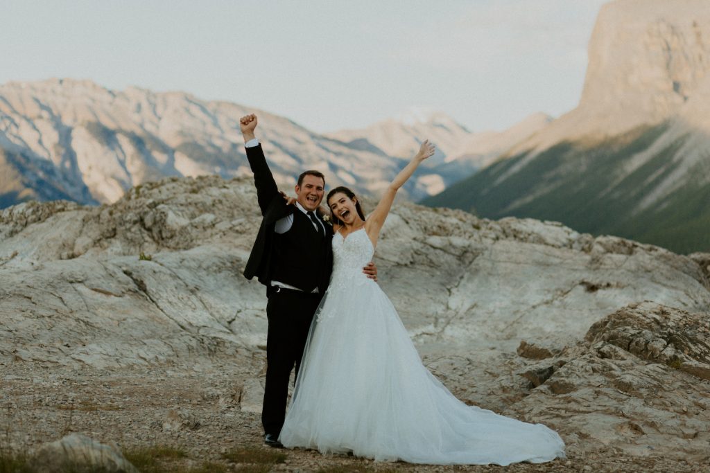 best places to elope in alberta, 10 best places to elope in alberta, where to elope, how to plan elopement, what is eloping, elopement, elope in alberta, most romantic places to elope, eloping in canmore, eloping in Banff, banff elopement, kananaskis elopement, jasper elopement,