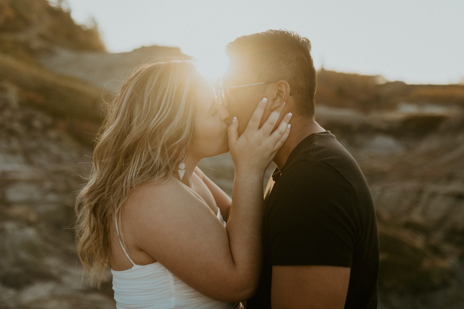 Badlands Engagement Photos, Alberta Badlands Engagement Photos, Badlands Wedding photos, Badlands Engagement summer photos, Dreamy Sunset Photos in the Badlands, Alberta Badlands Wedding Photos, Wedding Ceremony in Albertas Badlands, Alberta Badlands, Alberta Badlands Engagement Session, Engagement Session at Badlands in Alberta, Engagement Session in Drumheller, Drumheller Badlands Engagement Photos, Drumheller Badlands Engagement Session, Get married in the badlands of Alberta, Get married in Albertas Badlands, Engagement Shoot at Albertas Badlands