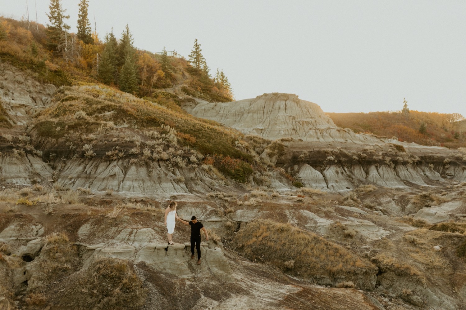 Badlands Engagement Photos, Alberta Badlands Engagement Photos, Badlands Wedding photos, Badlands Engagement summer photos, Dreamy Sunset Photos in the Badlands, Alberta Badlands Wedding Photos, Wedding Ceremony in Albertas Badlands, Alberta Badlands, Alberta Badlands Engagement Session, Engagement Session at Badlands in Alberta, Engagement Session in Drumheller, Drumheller Badlands Engagement Photos, Drumheller Badlands Engagement Session, Get married in the badlands of Alberta, Get married in Albertas Badlands, Engagement Shoot at Albertas Badlands