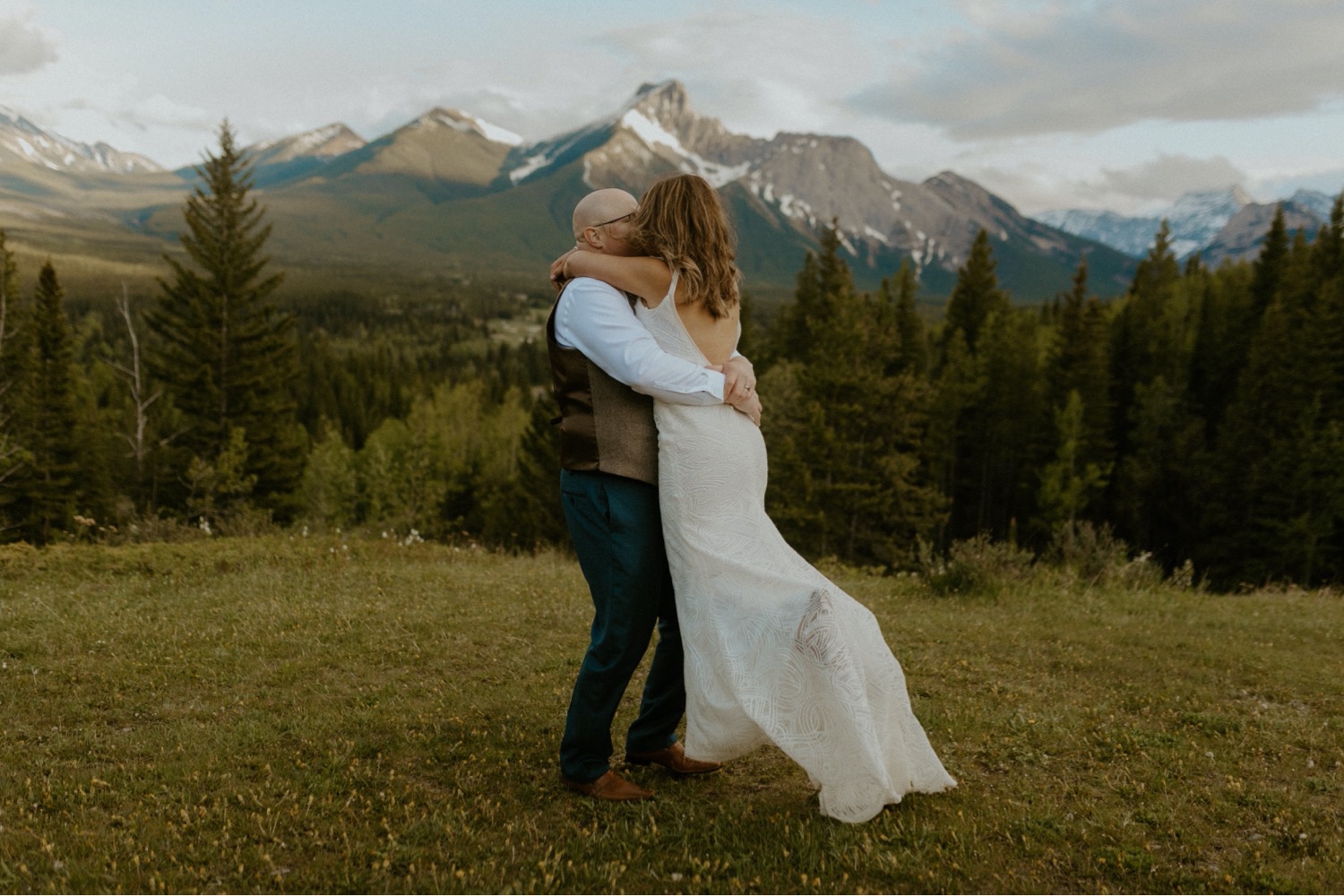 Kananaskis Mountain Elopement, Kananaskis Mountain Elopement with their Dog, Kananaskis summer elopement, kananaskis summer wedding, kananaskis elopement, kananaskis wedding, wedding with dog, elopement with dog present, where to get married in kananaskis, where to elope in kananaskis, kananaskis wedding ceremony, kananaskis elopement photographer, kananaskis elopement photographer, Alberta wedding and elopement photographer