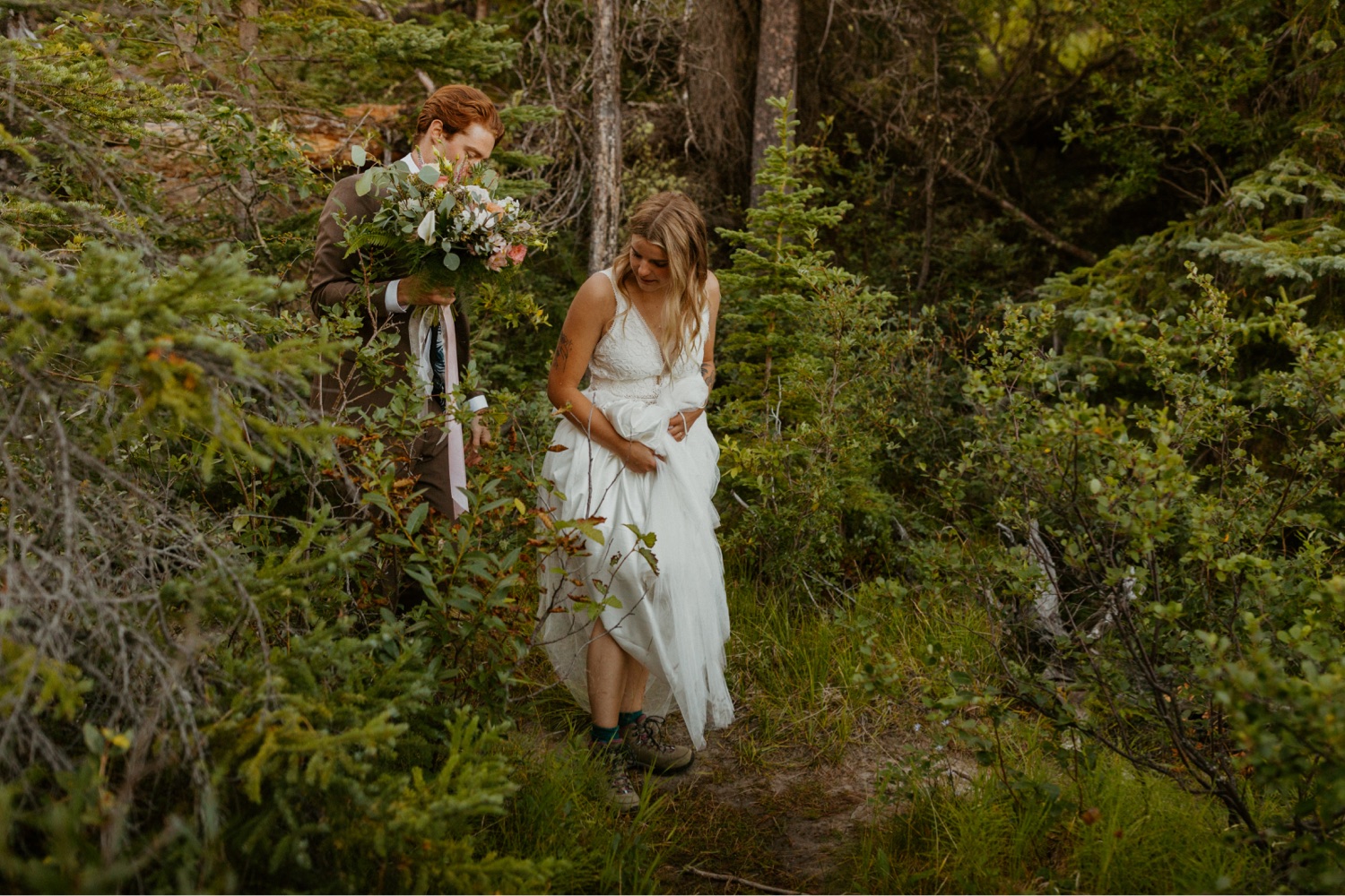 Jasper Wedding, Jasper wedding at Athabasca Day Use, Jasper Elopement, Jasper Wedding with close friends & family, a hiking small wedding or elopement day in Jasper National Park in Alberta at Athabasca day use, Athabasca Day use wedding, Jasper Intimate wedding, Jasper small wedding, Wedding in Jasper National Park, Wedding in Jasper, Elopement in Jasper, wedding day in Jasper, Jasper wedding photographer, Jasper elopement photographer, Jasper adventure wedding, Jasper hiking elopement, Jasper untraditional wedding