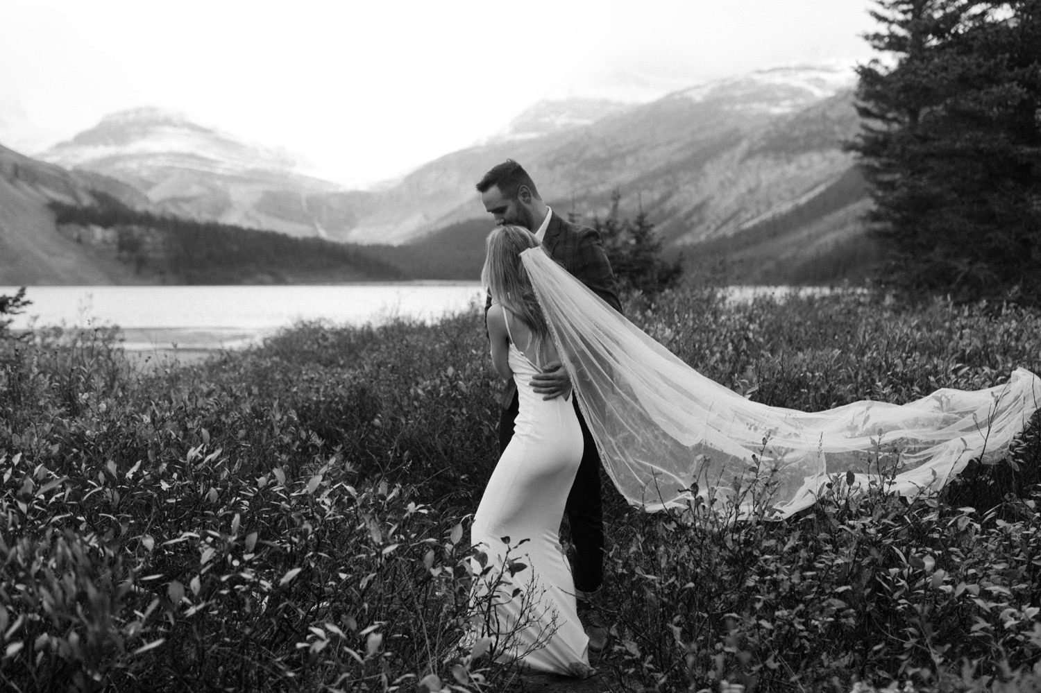 Bow Lake Elopement, Elopement at Bow Lake, Elopement photos at Bow lake, Wedding photos at Bow Lake, Wedding at Bow lake in Banff, Bow lake elopement photographer, bow lake photographer, bow lake, bow lake in banff, bow lake in banff national park, banff national park bow lake, bow lake sunrise elopement, bow lake photos