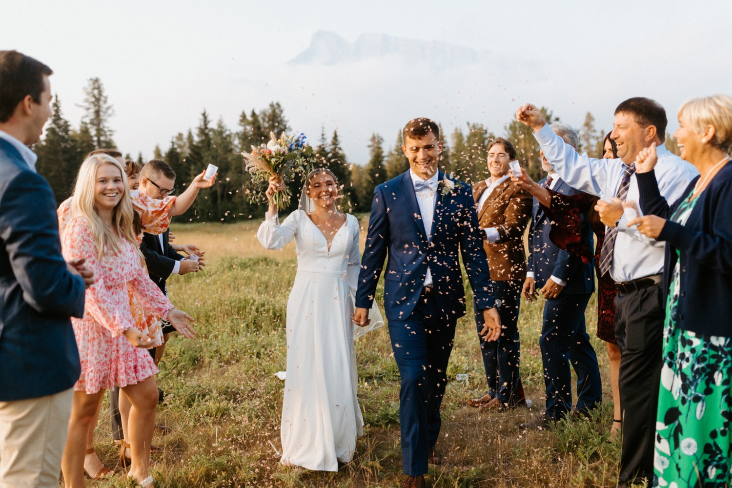 Banff Sunrise Elopement, Banff National Park Sunrise Elopement, Sunrise elopement with friends and family in Banff, sunrise elopement photos in Banff, Outdoor elopement photos in Banff during sunrise, Banff Sunrise Elopement Photography