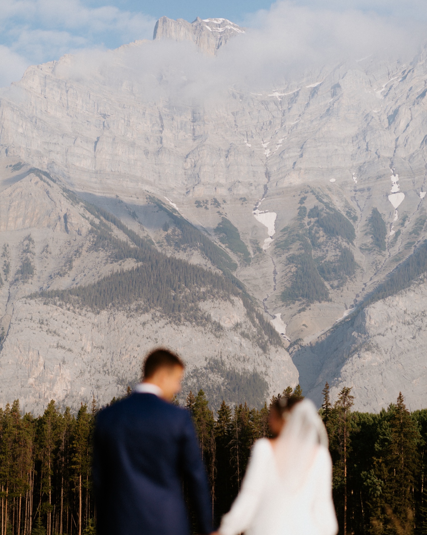 Banff Sunrise Elopement, Banff National Park Sunrise Elopement, Sunrise elopement with friends and family in Banff, sunrise elopement photos in Banff, Outdoor elopement photos in Banff during sunrise, Banff Sunrise Elopement Photography
